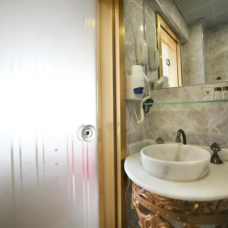 White Monarch Ξενοδοχείο Κωνσταντινούπολη