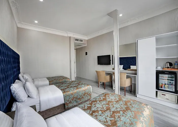 Hotel White Monarch 4*